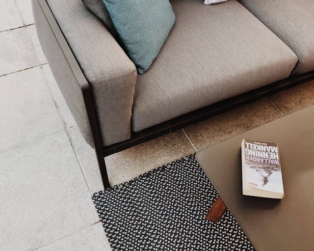 You are currently viewing Top 5 best Couch Dupes Under $1000 That Are Actually Worth It
